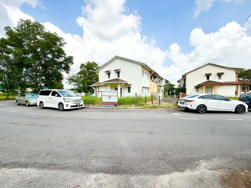 Terraced House for Sale in Seksyen 32, Kemuning Green Ville (Shah Alam) - Izzat Zamros - Exterior - PropertyGuru.com.my