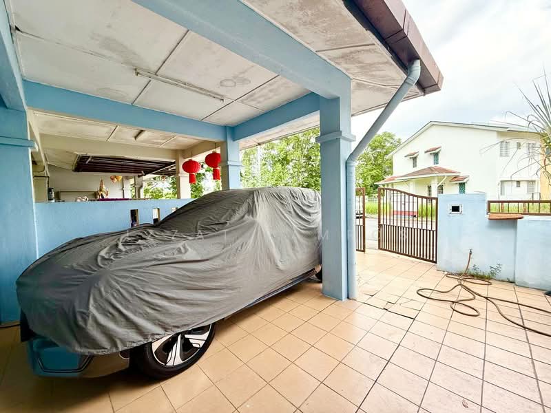 Terraced House for Sale in Seksyen 32, Kemuning Green Ville (Shah Alam) - Izzat Zamros - Exterior - PropertyGuru.com.my