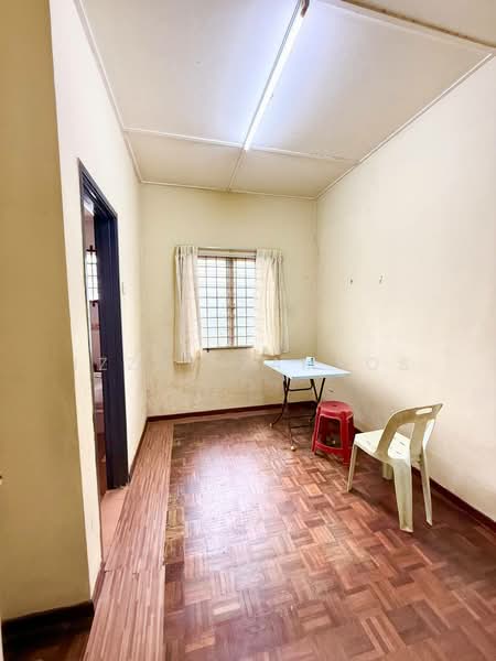 Terraced House for Sale in Seksyen 32, Kemuning Green Ville (Shah Alam) - Izzat Zamros - Interior - PropertyGuru.com.my