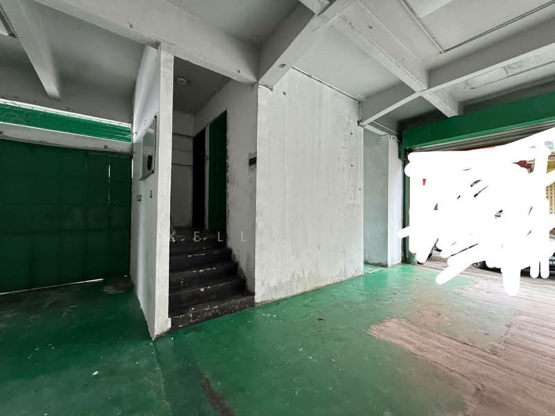 Retail Space for Sale in Taman Johor Jaya (Johor Bahru) - Kelly Wai - Entrance - PropertyGuru.com.my
