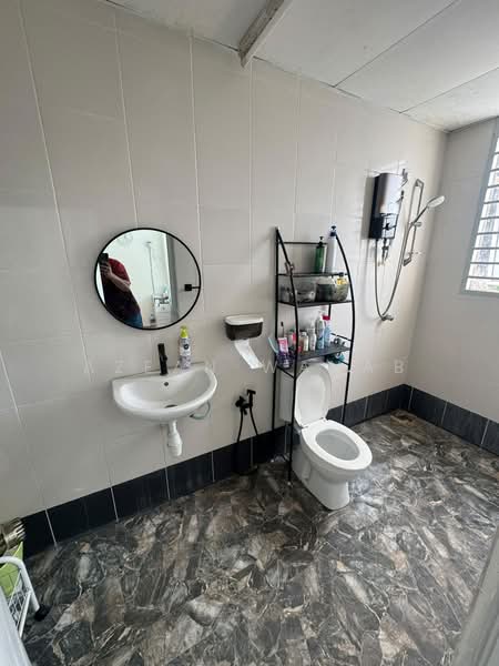 Service Residence for Rent at Amara - Azean Wahab - Bathroom - PropertyGuru.com.my