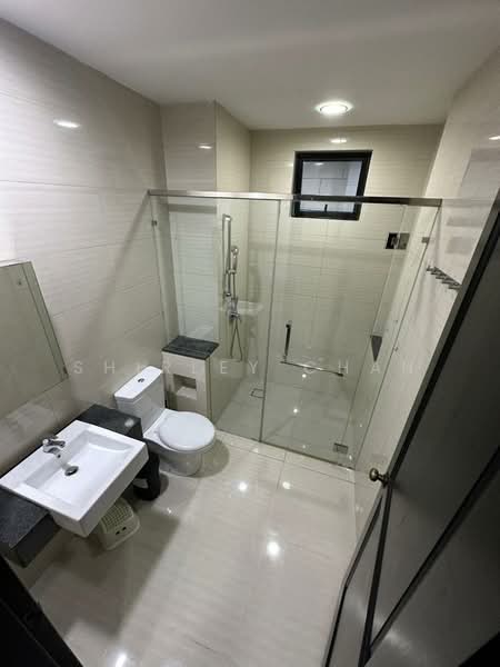 Servis Apartment untuk Disewa di Reflection Residences - Shirley Chan - Bathroom - PropertyGuru.com.my