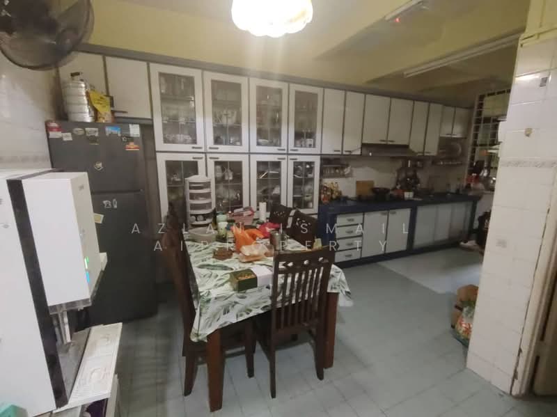 2-storey Terraced House for Sale in Bandar Baru Uda (Johor Bahru) - Azlan Ismail aiproperty - Kitchen - PropertyGuru.com.my