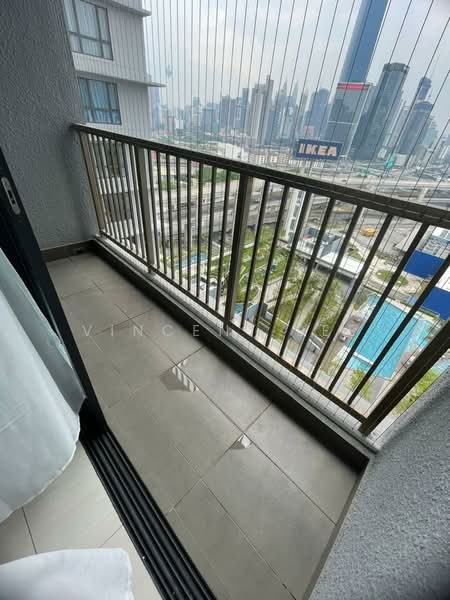 Kondominium untuk Disewa di One Cochrane Residence - Vincent Lee - Balcony - PropertyGuru.com.my