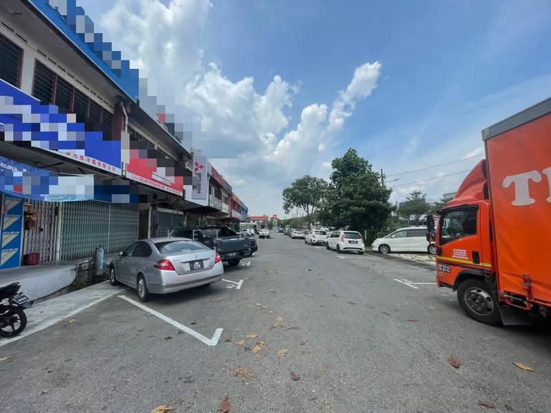 Retail Space for Sale in Taman Johor Jaya (Johor Bahru) - Kelly Wai - Exterior - PropertyGuru.com.my