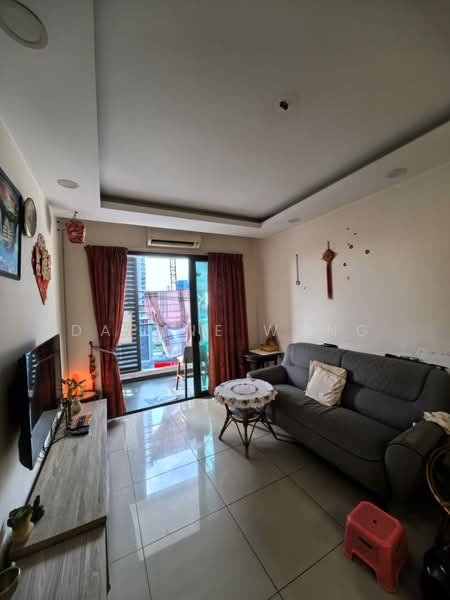 Kondominium untuk Dijual di Palace Court (Sri Istana) - Daphne Wong - Living Room - PropertyGuru.com.my