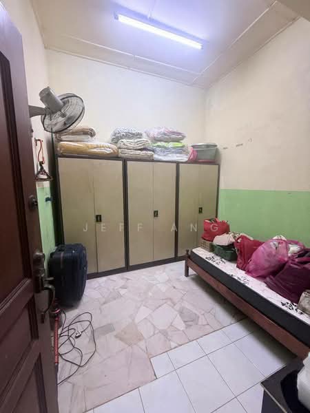 Rumah Teres 1 Tingkat untuk Dijual di Taman Suria (Johor Bahru) - Jeff Ang - Bedroom - PropertyGuru.com.my