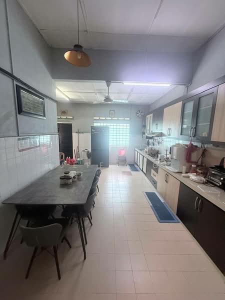 Rumah Teres 1 Tingkat untuk Dijual di Taman Suria (Johor Bahru) - Jeff Ang - Kitchen - PropertyGuru.com.my
