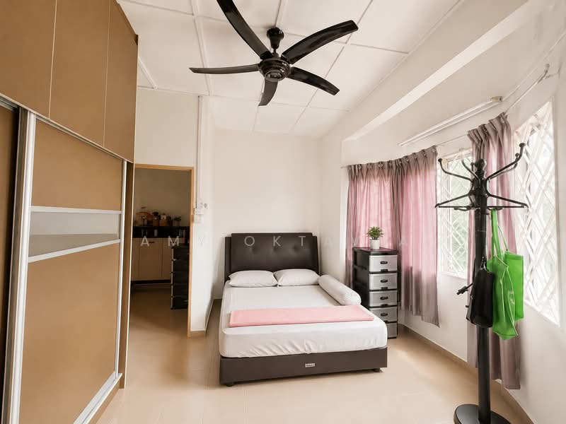 Rumah Teres 2 Tingkat untuk Dijual di Seksyen 8 (Shah Alam) - Amy Oktavia - Bedroom - PropertyGuru.com.my