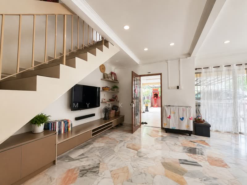 Rumah Teres 2 Tingkat untuk Dijual di Seksyen 8 (Shah Alam) - Amy Oktavia - Living Room - PropertyGuru.com.my