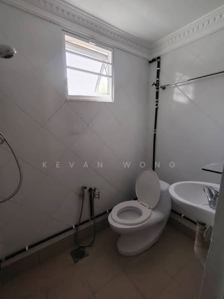 Terraced House for Sale in Taman Bukit Permata (Selayang) - Kevan Wong - Bathroom - PropertyGuru.com.my