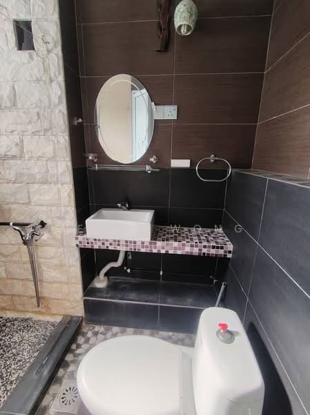 Terraced House for Sale in Taman Bukit Permata (Selayang) - Kevan Wong - Bathroom - PropertyGuru.com.my