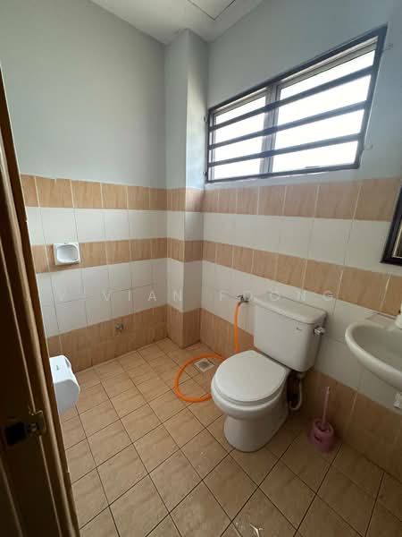 Pangsapuri untuk Disewa di Alpine Village - Vivian Foong - Bathroom - PropertyGuru.com.my