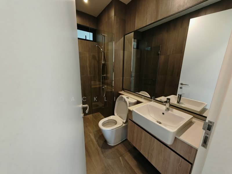 Service Residence for Rent at 10 Stonor - Dacklin Lee - Bathroom - PropertyGuru.com.my