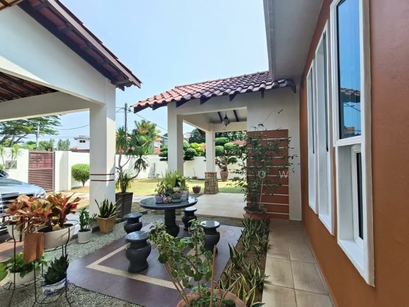 Rumah Banglo untuk Dijual di Bukit Baru (Melaka) - Joanne How - Exterior - PropertyGuru.com.my