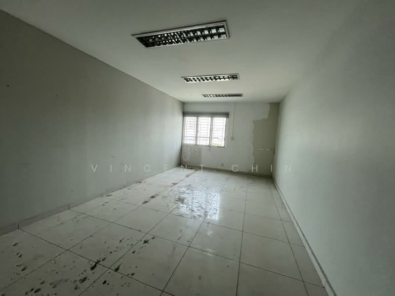 Shop / Office for Rent in Taman Putra Damai (Ara Damansara) - Vincent Chin - Interior - PropertyGuru.com.my