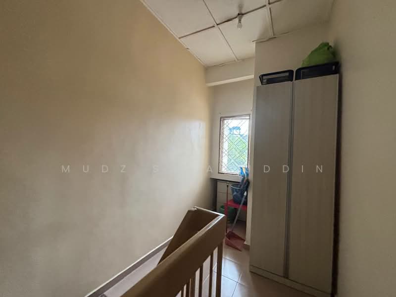 Rumah Teres 2 Tingkat untuk Dijual di Seksyen 8 (Shah Alam) - Mudz Salahuddin - Interior - PropertyGuru.com.my