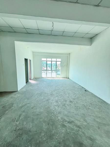 Shop for Sale in Bercham (Ipoh) - Ainsley Thong - Interior - PropertyGuru.com.my