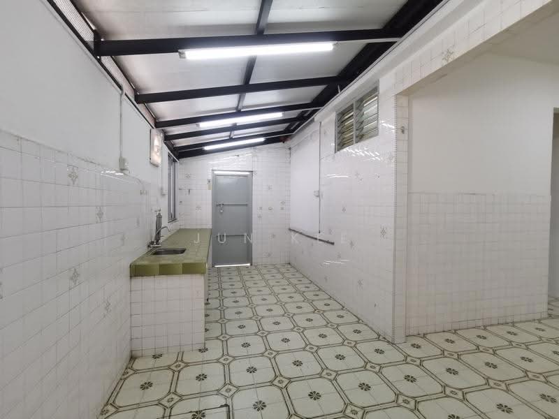 Rumah Teres 2-Tingkat untuk Dijual di Taman Overseas Union (Taman Oug) (Jalan Klang Lama (Old Klang Road)) - Jun Kee - Kitchen - PropertyGuru.com.my