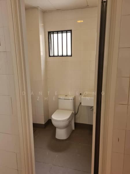 Rumah Teres 2 Tingkat untuk Dijual di Bandar Putra Permai (Seri Kembangan) - Dante Leong Zhenwen - Bathroom - PropertyGuru.com.my