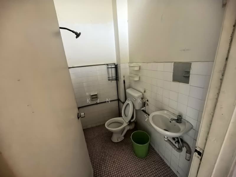 2-storey Terraced House for Sale in Taman Puchong Prima (Puchong) - Kin CK - Bathroom - PropertyGuru.com.my