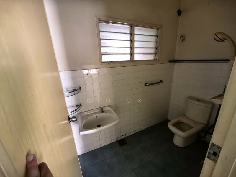 2-storey Terraced House for Sale in Taman Puchong Prima (Puchong) - Kin CK - Bathroom - PropertyGuru.com.my