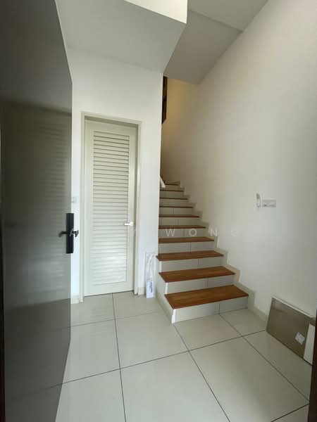 Townhouse for Rent in 16 Sierra (Puchong) - Andy Wong - Entrance - PropertyGuru.com.my