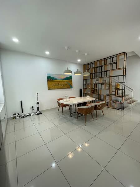 Townhouse for Rent in 16 Sierra (Puchong) - Angie Wong Poh Choo - Dining Room - PropertyGuru.com.my