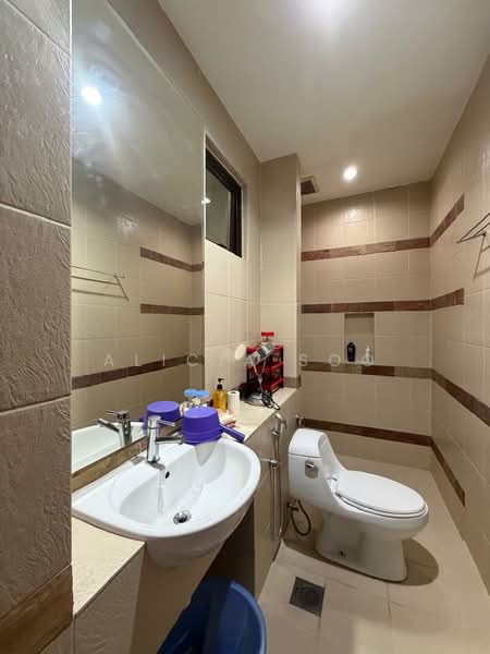 Rumah Teres untuk Dijual di Bukit Rahman Putra (Sungai Buloh) - Alicia Soo - Bathroom - PropertyGuru.com.my