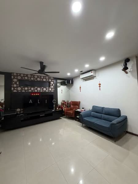 Rumah Teres untuk Dijual di Bukit Rahman Putra (Sungai Buloh) - Alicia Soo - Living Room - PropertyGuru.com.my