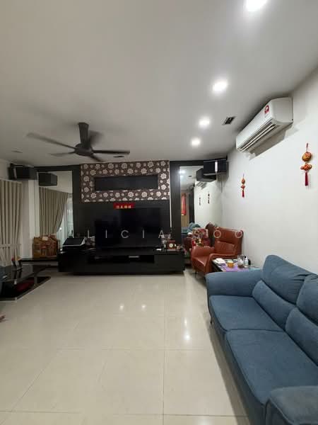 Rumah Teres untuk Dijual di Bukit Rahman Putra (Sungai Buloh) - Alicia Soo - Living Room - PropertyGuru.com.my