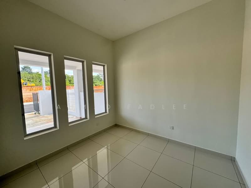 1-storey Terraced House for Sale in Kampung Jenderam Hilir (Dengkil) - Ahmad Fadlee - PropertyGuru.com.my