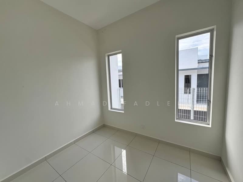 1-storey Terraced House for Sale in Kampung Jenderam Hilir (Dengkil) - Ahmad Fadlee - PropertyGuru.com.my