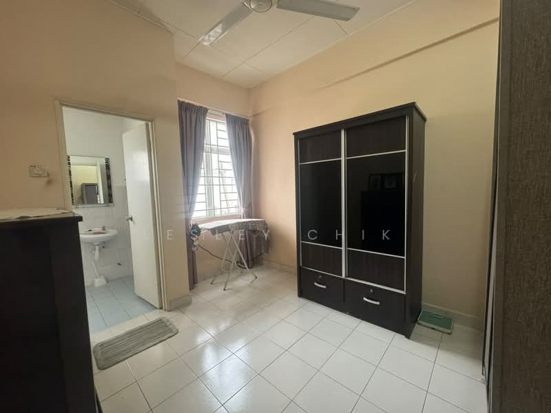 Rumah Bandar untuk Dijual di Batu 9 (Cheras) - Lesley Chik - Bathroom - PropertyGuru.com.my