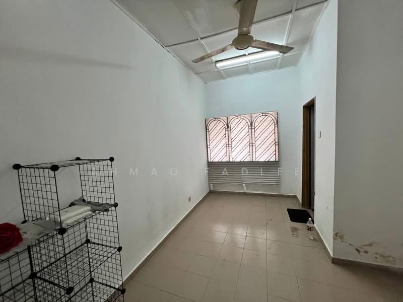 Rumah Teres 2 Tingkat untuk Dijual di Taman Desa Serdang (Seri Kembangan) - Ahmad Fadlee - PropertyGuru.com.my