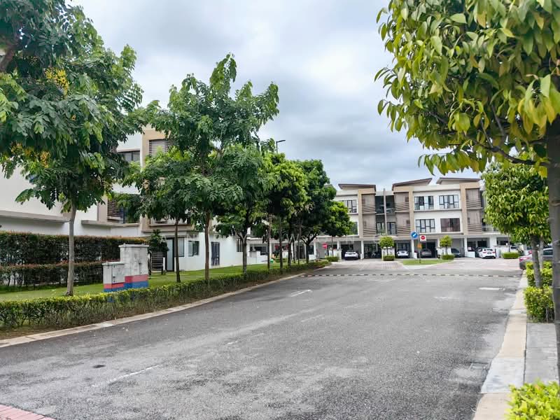 Townhouse for Sale in 16 Sierra (Puchong) - Andy Wong - Exterior - PropertyGuru.com.my