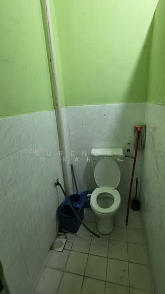 Rumah Teres 1 Tingkat untuk Dijual di Taman Jaya Utama (Telok Panglima Garang) - Surendran Karapiah - Bathroom - PropertyGuru.com.my