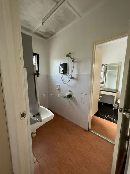 2-storey Terraced House for Sale in Johor Bahru (Johor) - Bee Ng - Bathroom - PropertyGuru.com.my