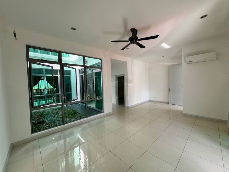 2-storey Terraced House for Sale in Cyberjaya (Selangor) - Ahmad Fadlee - Living Room - PropertyGuru.com.my