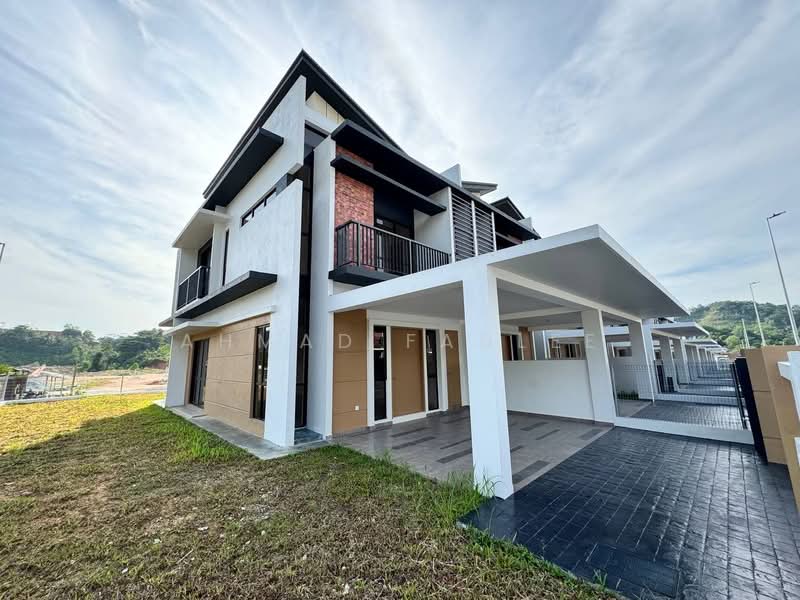 2-storey Terraced House for Sale in Bangi (Selangor) - Ahmad Fadlee - Exterior - PropertyGuru.com.my
