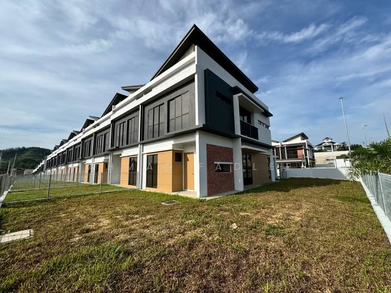 2-storey Terraced House for Sale in Bangi (Selangor) - Ahmad Fadlee - Exterior - PropertyGuru.com.my