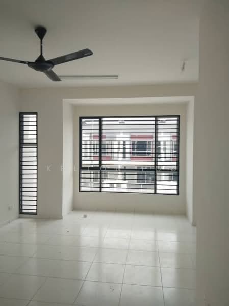 Rumah Teres 2 Tingkat untuk Disewa di Bandar Tasik Puteri (Rawang) - Kelton Foo - Living Room - PropertyGuru.com.my