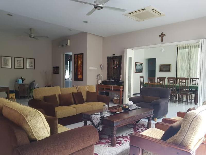 Bungalow House for Sale in Taman Ampang Utama (Ampang) - YK. Ho - Living Room - PropertyGuru.com.my