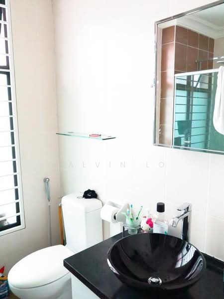 2-storey Terraced House for Sale in Bandar Kinrara Seksyen 1 (Bandar Kinrara) - Calvin Lo - Bathroom - PropertyGuru.com.my