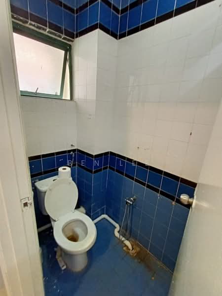 Shop / Office for Rent in Bay Avenue (Bayan Lepas) - Ben Lee - Bathroom - PropertyGuru.com.my