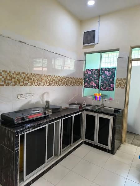 1-storey Terraced House for Sale in Mergong (Alor Setar) - Atikah Salleh - Kitchen kabinet - PropertyGuru.com.my