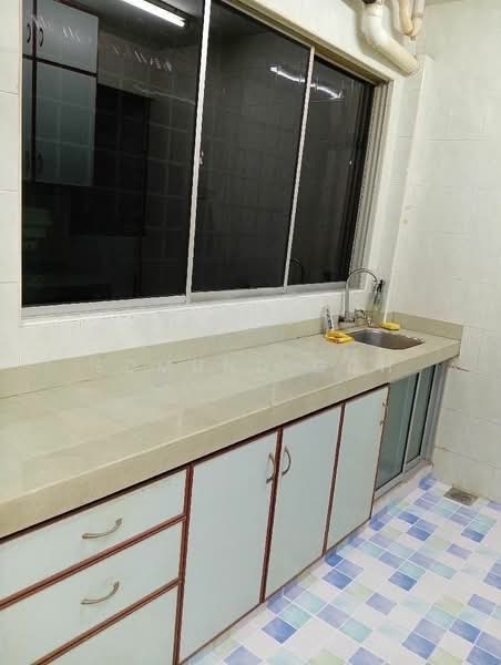 Flat for Rent at Sri Indah - Edmund Goh - Kitchen - PropertyGuru.com.my