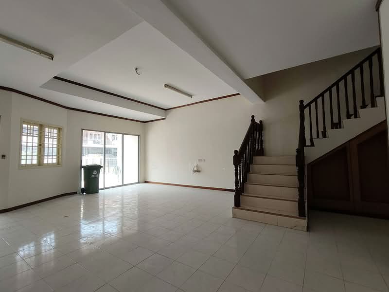 2.5-storey Terraced House for Sale in Taman Menglembu Impiana Adril (Menglembu) - Sam . - Living Room - PropertyGuru.com.my