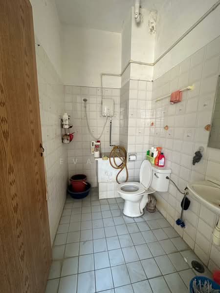 Condominium for Sale at Villamas - Eva Liew - Bathroom - PropertyGuru.com.my
