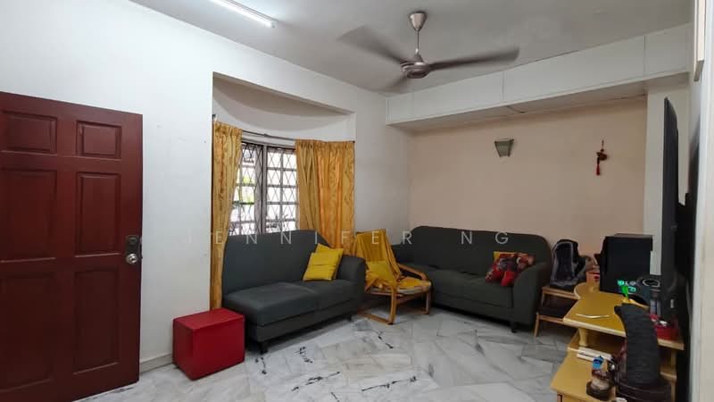 Rumah Teres 2-Tingkat untuk Dijual di Usj 3 (Subang Jaya) - Jennifer Ng - Living Room - PropertyGuru.com.my